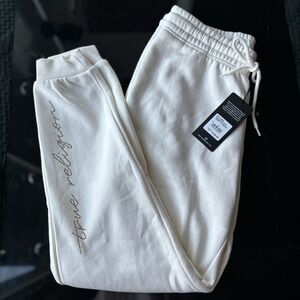 TRUE RELIGION CRYSTAL SCRIPT LOGO JOGGER in WINTER WHITE  •online exclusive•